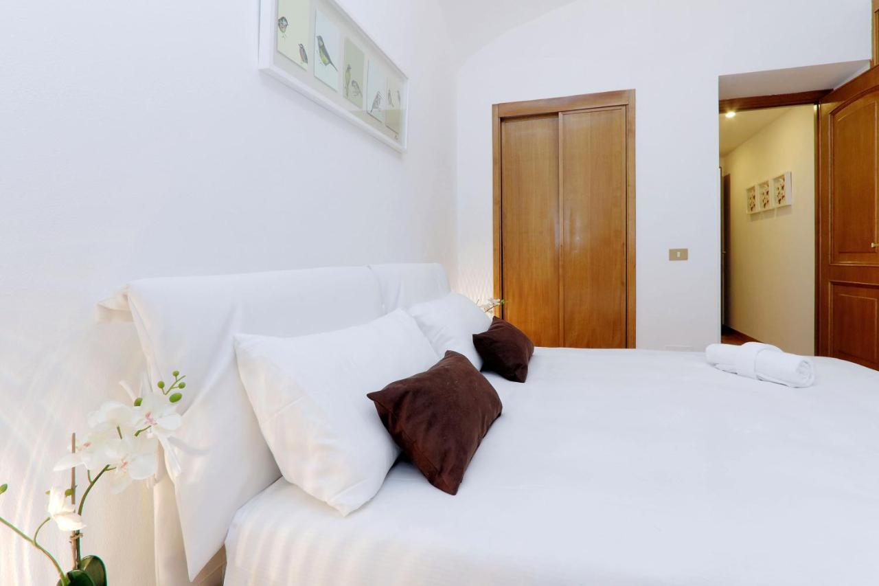 Charming Colosseum - My Extra Home โรม ภายนอก รูปภาพ