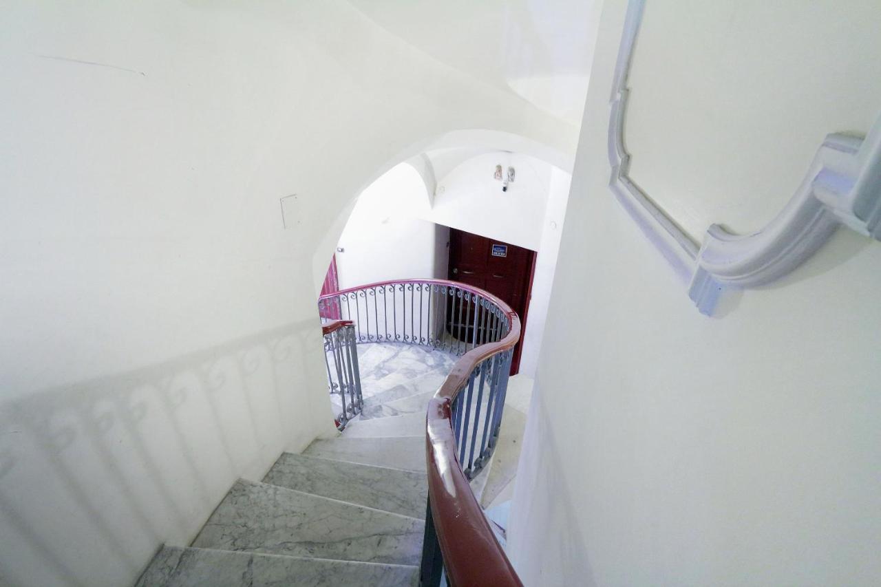 Charming Colosseum - My Extra Home โรม ภายนอก รูปภาพ