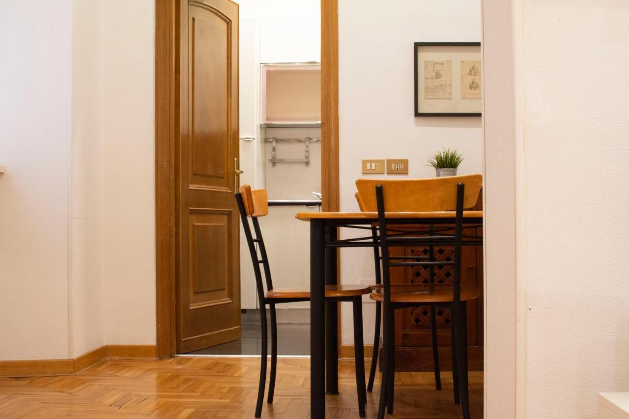 Charming Colosseum - My Extra Home โรม ภายนอก รูปภาพ